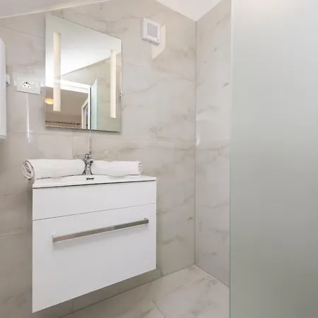 Apartament Marija *